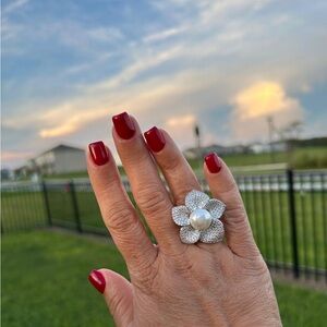 Flower Statement Ring - Silver Tone - Rhodium